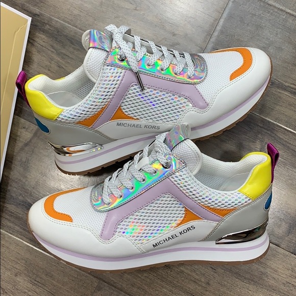 MICHAEL KORS WILMA TRAINER METALLIC PU OPT/SILVER - Picture 10 of 16